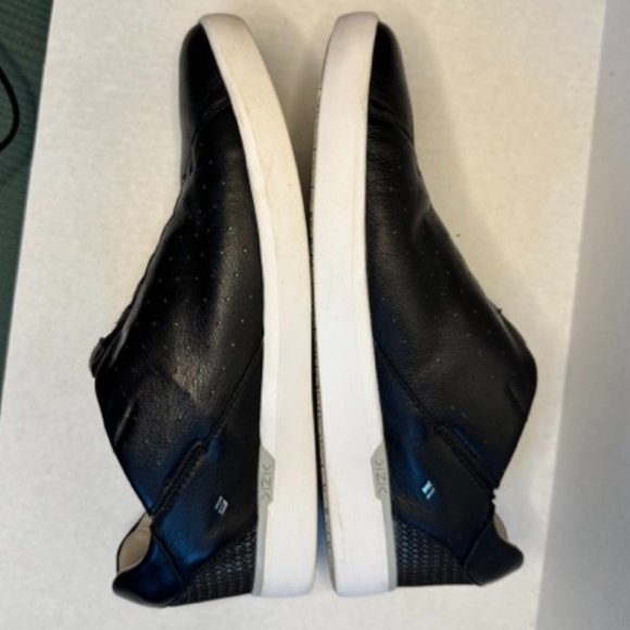 Kizik Women’s Miami Slip On 9.5 Wide (9.5W) - fits like 10W - Picture 3 of 11